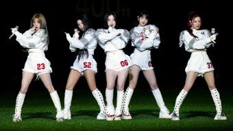 그래미 '여성의 힘과 진정성을 기념하는 케이팝 10' 중 보아 우먼 - 키워드보아 마이너 갤러리