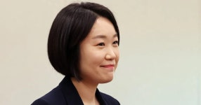 [비즈톡톡] 40대 이소영의 중기벤처호, ‘규제 개혁’ 돛 달고 출항할까 | Flipboard