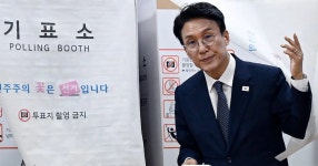 정청래 비판글에 ‘좋아요’ 누른 김민석… 벌써 당권 싸움 | Flipboard