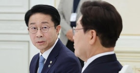 ‘천기누설’ 대통령 연임 개헌론… 김민석 대세론 흔드나 | Flipboard