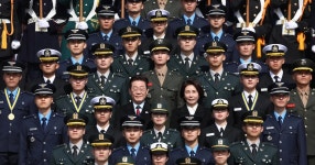 사관학교 통합 속도전… 現 고2 입시부터 검토 | Flipboard