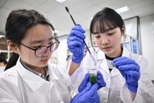 틀렸어, 야르~ 털어내는 실험실… 아이들 마음에 과학 심는다-사회ㅣ한국일보 | Flipboard