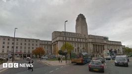 Weapons dating back to WW1 found in University of Leeds basement - BBC News Weapons dating back to WW1 found in University of... 