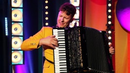 YolanDas Band Jam - Series 2: 17. Jam #37: Awesome Accordion - BBC iPlayer YolanDas Band Jam - Series 2: 17. Jam #37: Awesome... 