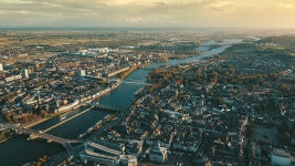 BBC World Service - The Compass, On The Border, On the Border: Maastricht
