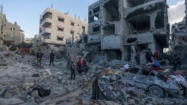 BBC World Service - Newshour, Aid agencies warn of starvation in Gaza
