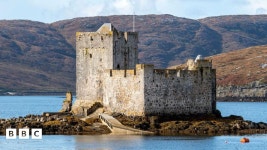 Obair air tòiseachadh air Caisteal Chiosmuil - Naidheachdan a BhBC Obair air tòiseachadh air Caisteal Chiosmuil