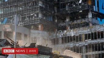 우크라 전쟁: 도시를 뒤흔든 미사일 폭격…꺾이지 않는 우크라 군의 사기 - BBC News 코리아