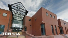 Leicestershire man had gun and £100,000 worth of drugs - BBC News Leicestershire man had gun and £100,000 worth of drugs