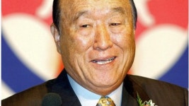 'Moonies' founder Sun Myung Moon dies at 92 - BBC News 'Moonies' founder Sun Myung Moon dies at 92