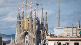 Catalan bank moves legal base amid independence turmoil - BBC News Catalan bank moves legal base amid independence turmoil