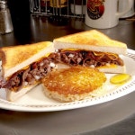 Waffle House - Downtown Columbus에서 아메리칸 다이너일 Waffle House