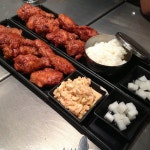 BonChon Chicken (บอนชอน ชิคเก้น) 본촌치킨 - Pathum Wan에서 프라이드 치킨 전문점일에서의 사진