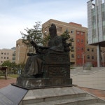 인천대학교 학산도서관 - 대학 도서관에서의 사진