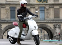 Do Indians now prefer scooters to motorcycles? - Rediff Getahead Do Indians now prefer scooters to motorcycles?