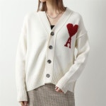 아미(AMI) | 빅하트 로고 울 가디건 크림 | 트렌비