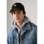 리바이스(Levis) | 리바이스 배트윙 로고 flexfit 베이스볼 캡 인 네이비 10831339 | 트렌비