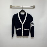 톰브라운(Thom Browne) | 톰브라운 싱글 브레스티드 미디 코트 FOC679U00249 | 트렌비