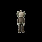 카우스(Kaws) | 카우스 도쿄 퍼스트 컴패니언 플레이드 키체인 그레이 | 트렌비