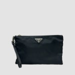 베이퍼럽전자담배 | 프라다(Prada) | 프라다 리나일론 블랙 클러치백 2NH006 2DMH F0002 사피아노 레더 파우치 중고 149792248 | 트렌비