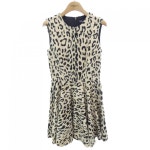 돌체앤가바나-Kurzes Kleid aus Popeline mit DG-Kristalldetails F6ZQ6ZFU5L5W0111 | 트렌비 돌체앤가바나-Kurzes Kleid aus... 