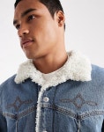 리바이스(Levis) | 리바이스 데님 트러커 재킷 웨스턴 스타일 자수 Truckerjacke aus Denim in mittlerer Waschung mit... 