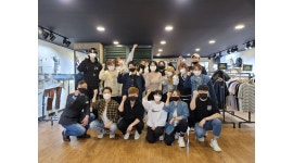 청춘다움 주식회사-오클리 홍대점 채용정보 : [OAKLEY 홍대점] 행복한 판매사를 찾습니다 - 알바천국