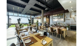 주식회사 나니아 채용정보 : 나니아 레스토랑 홀직원 채용 - 알바천국