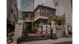 돈에뜰 채용정보 : [용산점/돈에뜰] 홀직원 및 홀파트타임 모집 - 알바천국