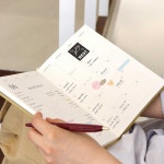 POOM | 새로운 시작 2024 오피셜 A5 먼슬리 날짜형 25절 월간 새로운 시작 2024 오피셜 A5 먼슬리 날짜형 25절 월간