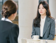 윤재국의 어머니로서 민여사를 만난 영은 : 포토갤러리 : SBS 윤재국의 어머니로서 민여사를 만난 영은