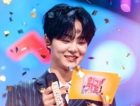 [포토스케치] 3MC 인가 주식회사 출근 완료! - 스페셜MC 지훈 (4) : 현장포토 : SBS [포토스케치] 3MC 인가 주식회사 출근 완료! - 스페셜MC... 