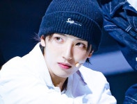 [1Round] 팀 리듬 벤치 ‘Baggy Jeans’ 개인포토 (2) : 현장포토 : SBS [1Round] 팀 리듬 벤치 ‘Baggy Jeans’ 개인포토 (2)