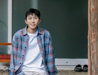 뜨거운 관심에 보답하는 깜짝 선물 <산골총각 영웅> 배경화면 이미지... 관심에 보답하는 깜짝 선물 <산골총각 영웅> 배경화면 이미지 공개!