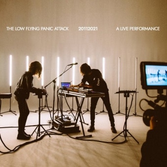 20112021 A Live Performance (Live) - 벅스 20112021 A Live Performance (Live) / The Low Flying Panic Attack