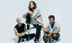 LANY(레이니) - LA부터 NY까지, 감성 힙스터 밴드 - 벅스 LANY(레이니) - LA부터 NY까지, 감성 힙스터 밴드