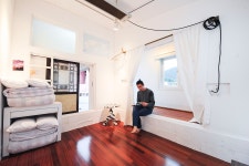 [주택의 재발견 (21)] 30대 사장님, 800만원 19평 판잣집을 게스트하우스로… - 조선일보 > 스페셜 > 와이드뉴스 [주택의 재발견 (21)] 30대... 