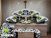 아이구야 故 임희춘, 오늘(4일) 발인..노인복지 힘쓴 원로 코미디언... 故 임희춘, 오늘(4일) 발인..노인복지 힘쓴 원로 코미디언 [종합]