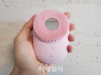 [말랑리뷰]LG전자 ‘프라엘 클렌저’ 써보니..미세 진동으로 노폐물 싹