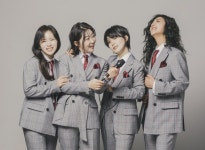 스캣 앙상블 쾌감…카리나 네뷸라, 첫 정규 굿 매치 - 헉스 스캣 앙상블 쾌감…카리나 네뷸라, 첫 정규 굿 매치