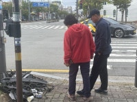 | 헉스  | 헉스 