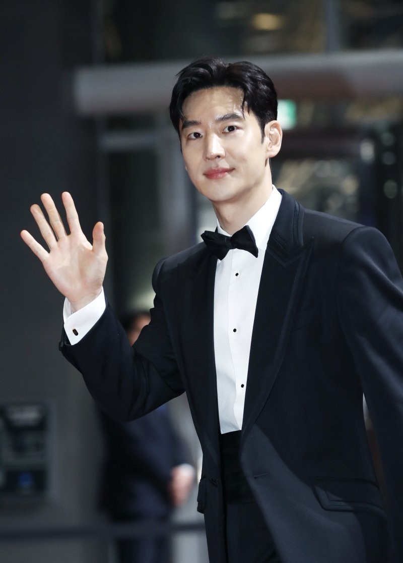 배우 이제훈, 서울아산병원에 1억원 기부... 소아청소년 의료 서비스 지원 (총 기부액 3억원 돌파)