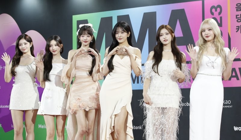 아이브, THE FIRST TAKE 무대에서 완벽한 원테이크 라이브 선보여 
