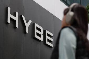 하이브, 배임죄 입증 시 1000억 아닌 30억에 민희진 측 어도어 지분 인수 가능 - 헉스 하이브, 배임죄 입증 시 1000억 아닌 30억에 민희진 측...