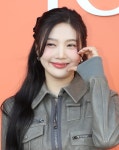 가수 의견 묵살 vs 스태프 배려 부족…SM 향한 조이 불만 표출에 갑론을박 - 헉스 가수 의견 묵살 vs 스태프 배려 부족…SM 향한 조이... 
