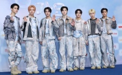 엔하이픈, 정규 2집 美 '빌보드 200' 2위…자체 최고 순위 - 헉스 엔하이픈, 정규 2집 美 '빌보드 200' 2위…자체 최고 순위