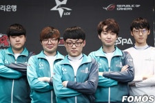 포모스 [포토] 담원 게이밍의 자신감 넘치는 포즈 [포토] 담원 게이밍의 자신감 넘치는 포즈