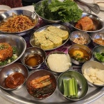 포모스 요즘 핫한 냉동 삼겹살집 특징 요즘 핫한 냉동 삼겹살집 특징