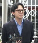 포모스 오늘 지드래곤이 쓴 안경 가격 ㄷㄷ 오늘 지드래곤이 쓴 안경 가격 ㄷㄷ