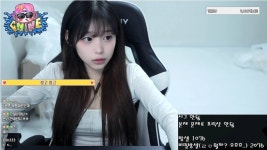 포모스 철구 씨나인 엑셀부 VS 스타부 막내 여캠 철구 씨나인 엑셀부 VS 스타부 막내 여캠